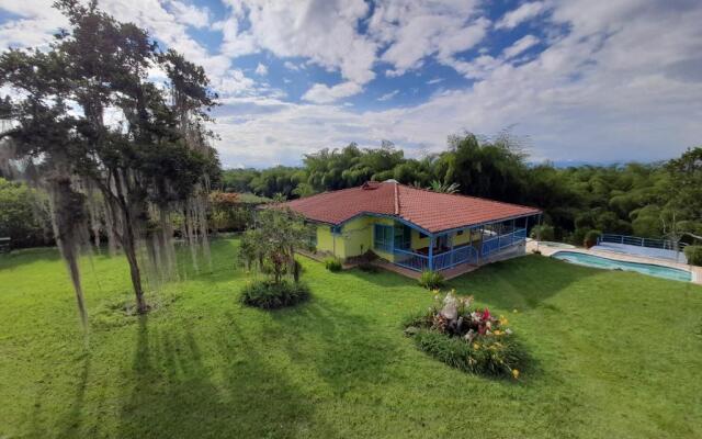 HOTEL BOUTIQUE - CAMPESTRE - BRUGMANSIA - Fincahotel
