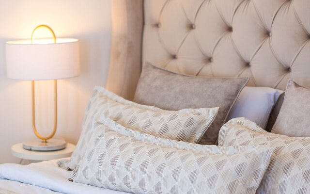 Pinelopi Beach Suites