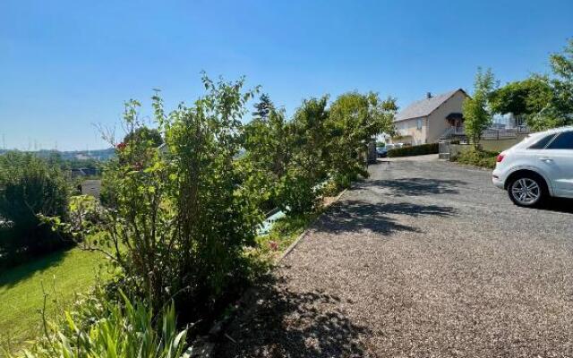 SUBLIME VILLA LA BARONNIE aux portes de BRIVE !