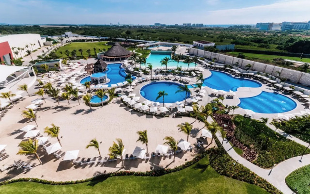 Palacio Mundo Imperial All Inclusive Resort
