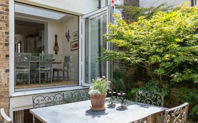 Portland Road X by Onefinestay