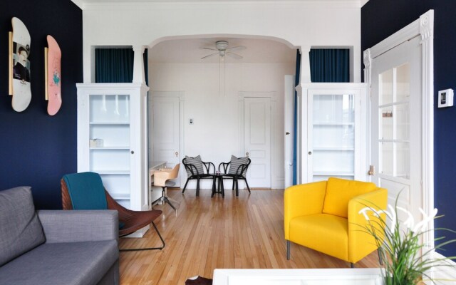 Artistic 1BR in Trendy Plateau by Namastay