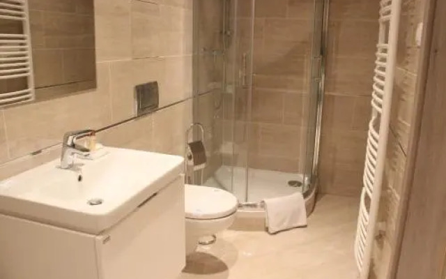 Element Prag Airport Apartment