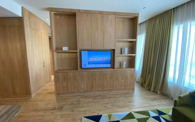The Bentley Luxury Hotel and Suites