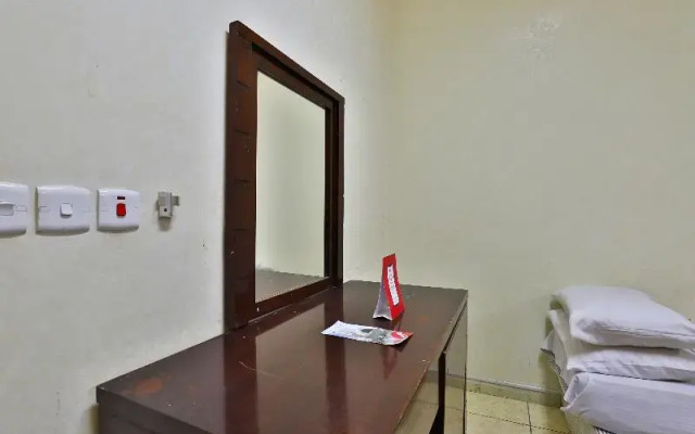 OYO 429 Hamsat Taiba Hotel