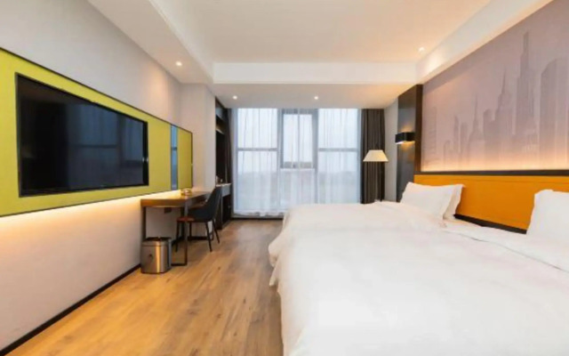 Dishang Boutique Hotel (Shanghai Lingang Baolong Plaza Branch)