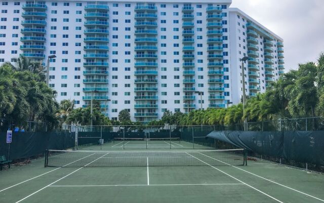 New Listing! Oceanview W/ Pool & Balcony 1 Bedroom Condo