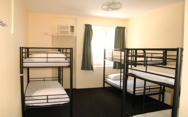 Crocodilly Inn - Hostel