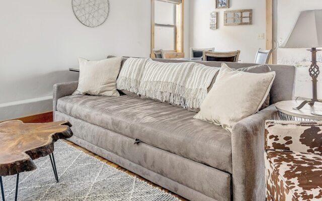 Beautiful 4BD near Winter Park HOT TUB