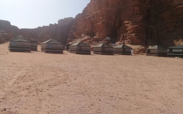 Rum Bedouin Classic Camp