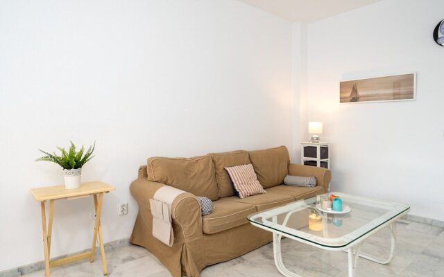 2BR  Apartment with Sea View, Gym and Pool Ref 129