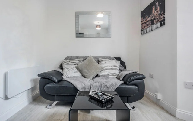 1 Bedroom Apartment With Wifi and Parking