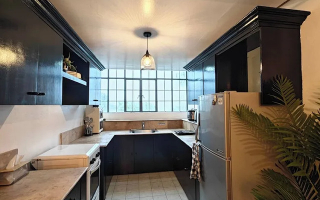 Luxhomme Guesthouse With Balcony