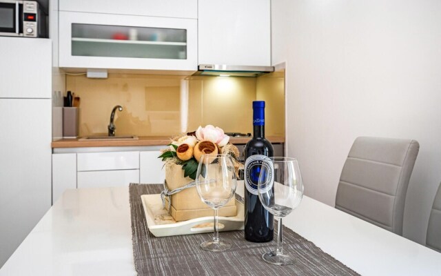 Stunning Apartment in Krusevo With Jacuzzi, Wifi and 1 Bedrooms