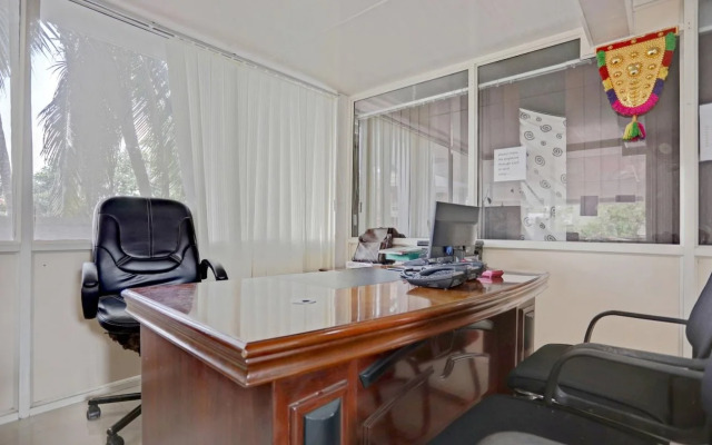 OYO Home 15660 Modern 1BHK