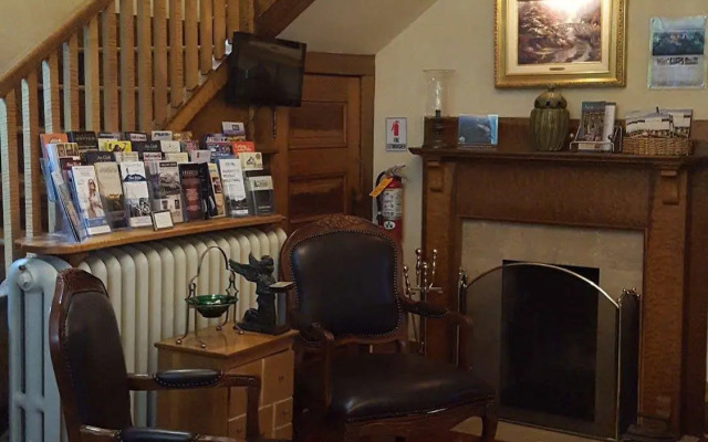 At Cumberland Falls Bed & Breakfast Inn