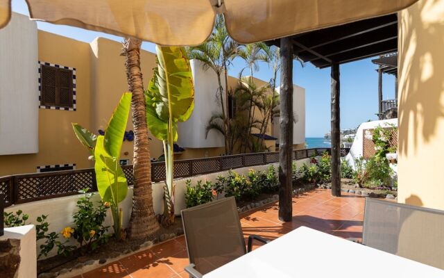 Cute apartment next to beach. P27 Swimming pool