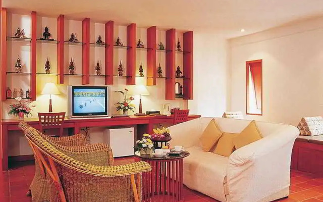 Salathai Resort