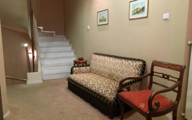 Alex Hotel
