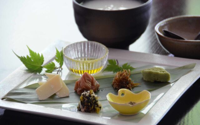 Shirahone Onsen Tsuruya Ryokan
