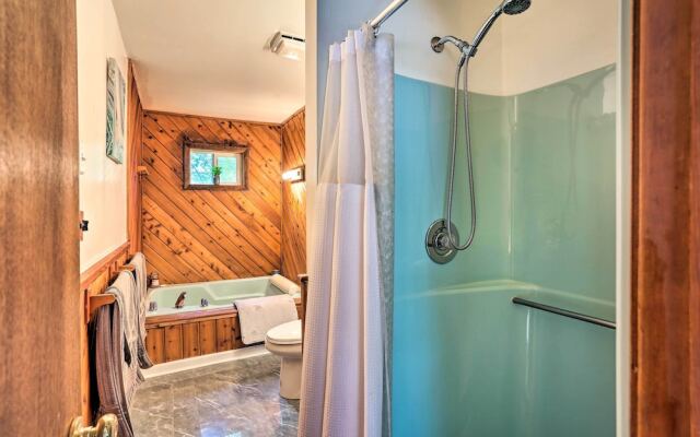 Bushkill House w/ Deck & Community Amenities!