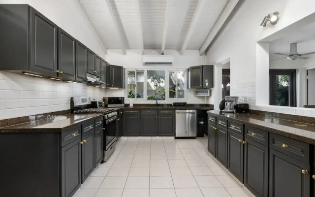 Large Villa-pool-6 Room-sleeps 14-nearby Marriott