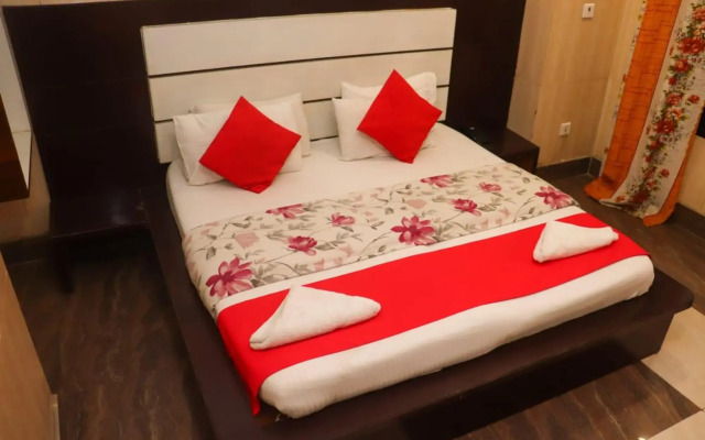 Hotel Shri Hari by OYO Rooms