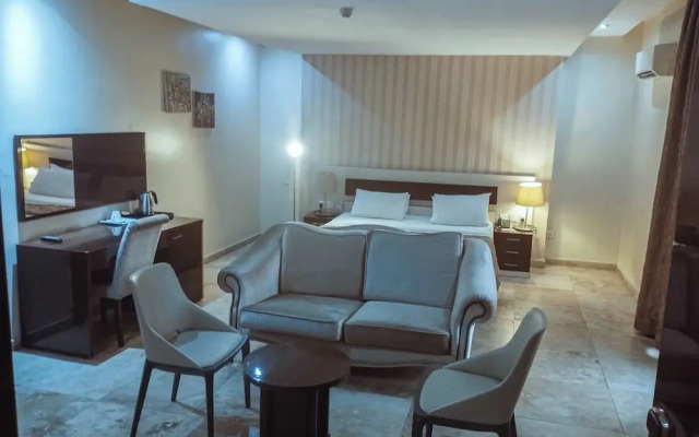 Fullmoon Hotels Owerri