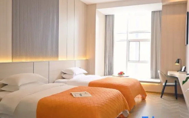 UG Urban Garden Hotel (Kunming South High-Speed Railway Station Yunnan Normal University)