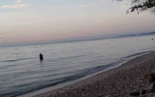 Lumpini Park Beach Cha Am E2