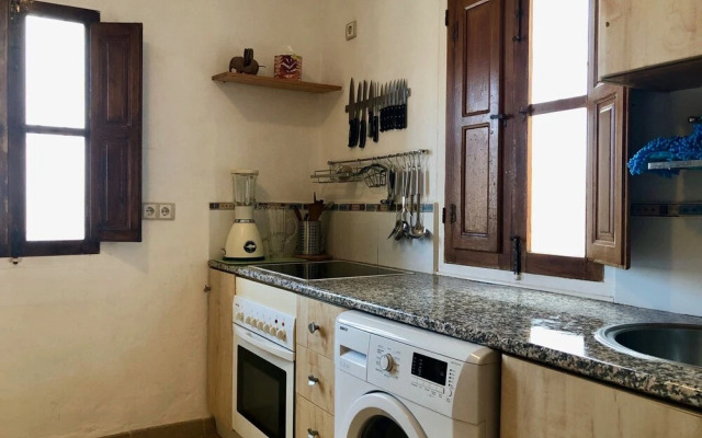 Charming 3-bed House in Guaro, Málaga