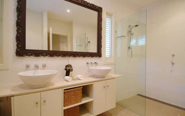 Villa 10 On Grant St Luxury Villa