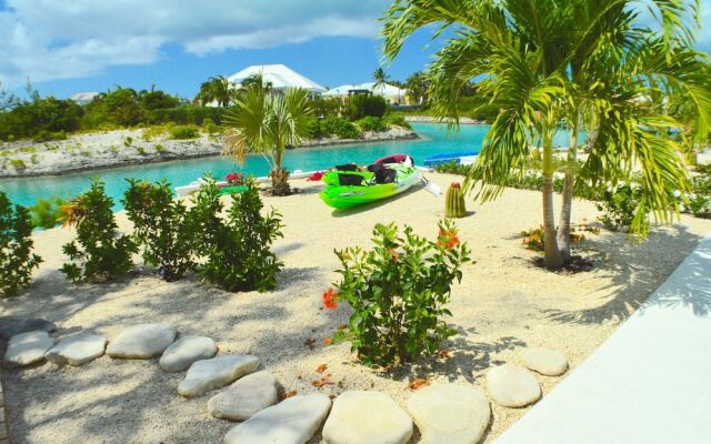 Sea Foam Villa