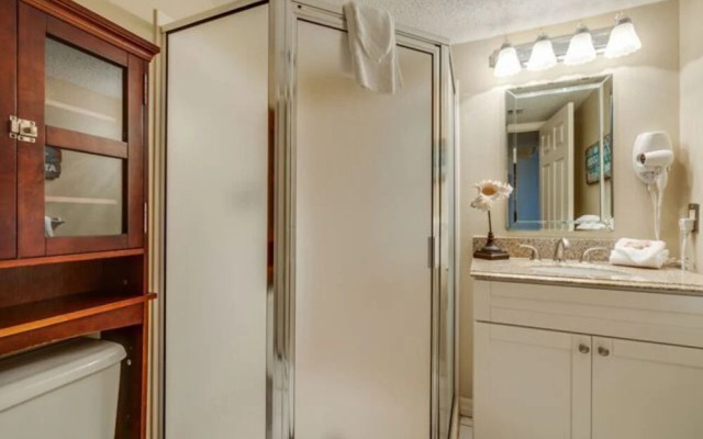 Pelican Beach 102 1 Bedroom Condo