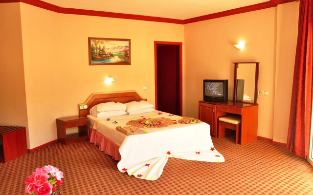 Mustis Royal Plaza Hotel