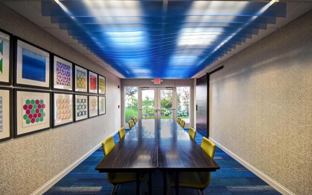 Holiday Inn Express & Suites Schererville by IHG