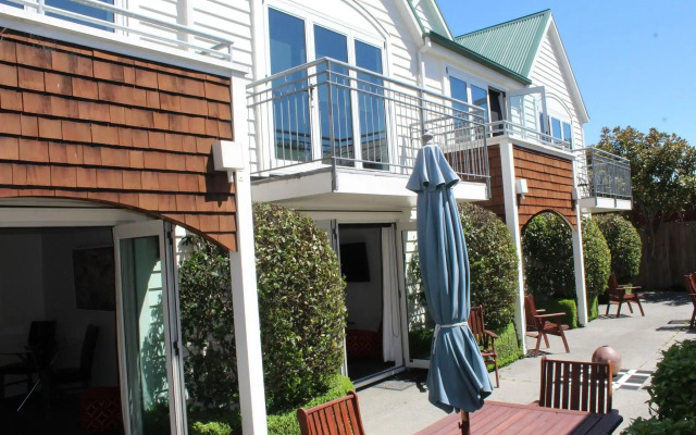 The Grange Boutique B & B and Motel