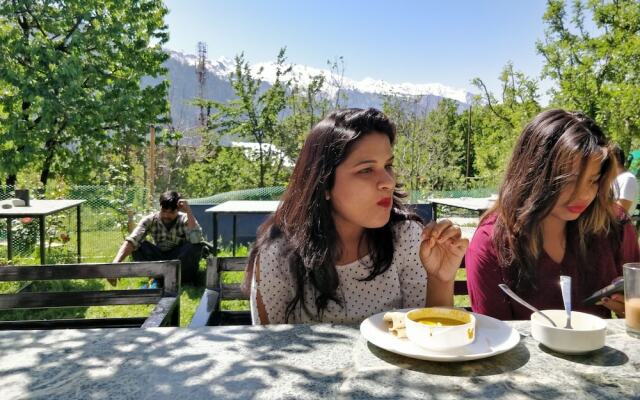 Madpackers Manali - Hostel