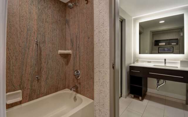 Homewood Suites by Hilton Edgewater