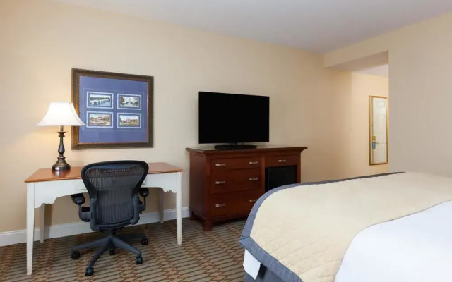 Virginia Crossings Hotel, Tapestry Collection By Hilton