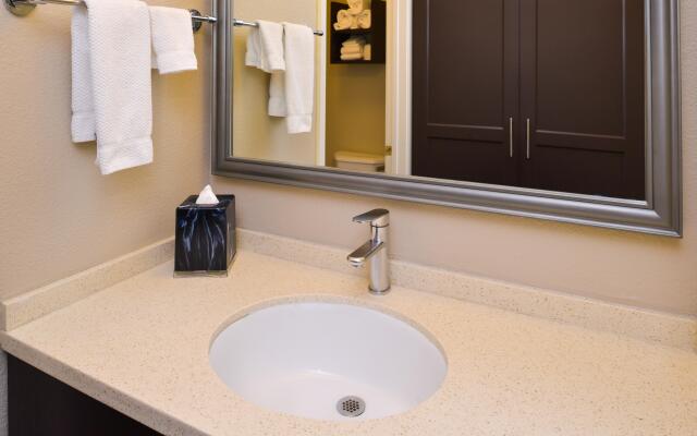 Staybridge Suites Indianapolis-Fishers by IHG