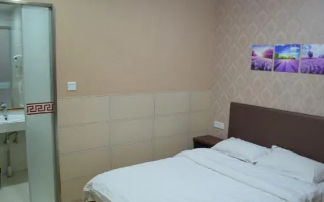 Junyi Chain Hotel (Nanjing South Railway Station Hongyun Avenue Subway Station)