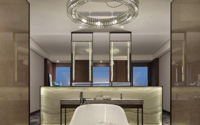 Yading Peninsula Hotel