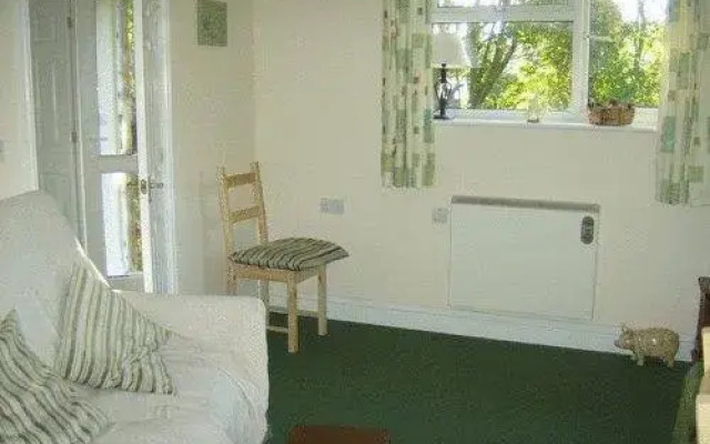 The Garden Lodges