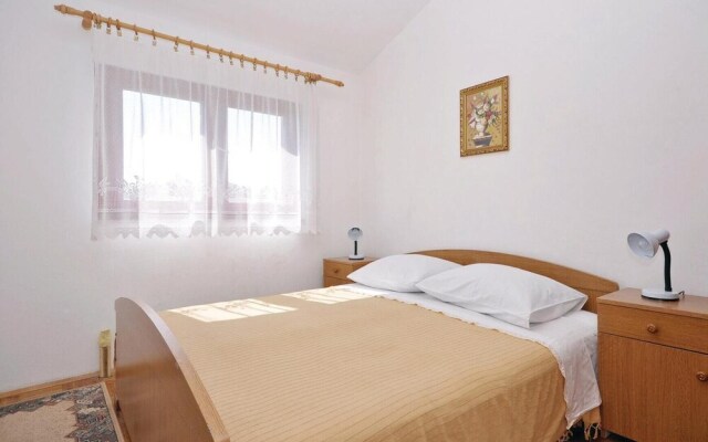 Amazing Home in Zadar With Wifi and 4 Bedrooms