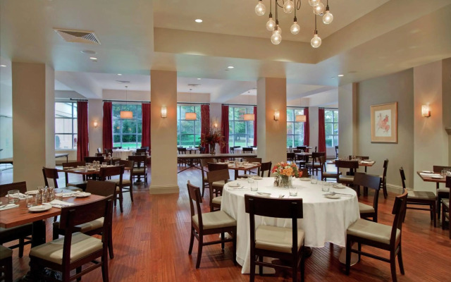 Hilton Pearl River