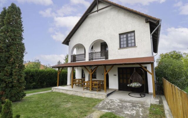 House Nimrod Balatonfenyves