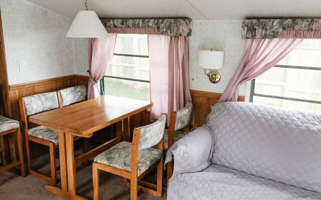 Cherry Lane Campground & Cottages