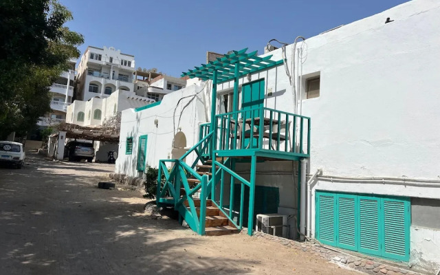 Lilly Rooms and Studios