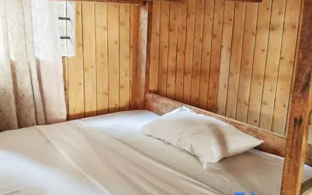Sawa Sawa Beach Hotel & Backpackers